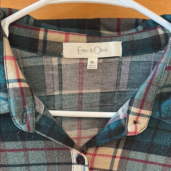 Women’s Green and Pink Plaid Shirt - Picture 2 of 4